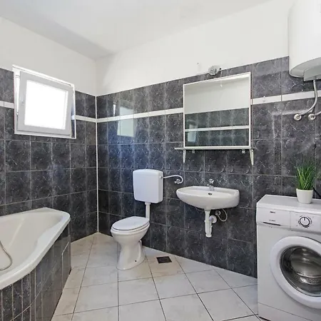 Solis Apartman Makarska