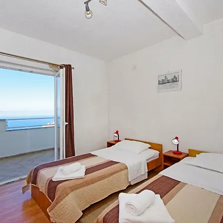 Solis Makarska