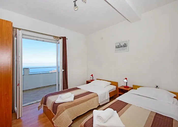Solis Makarska